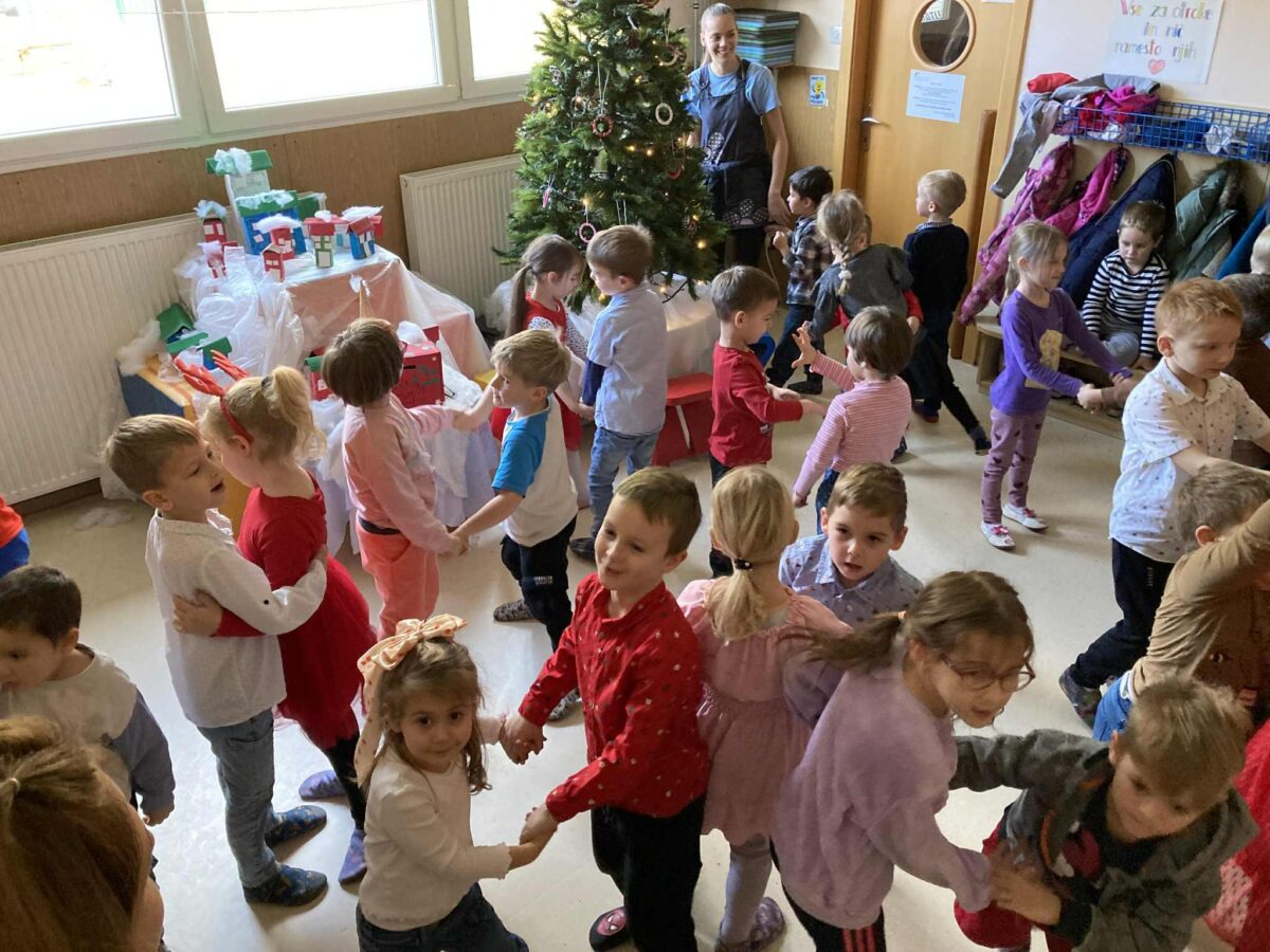 Slavnostni ples otrok v vrtcu(1)