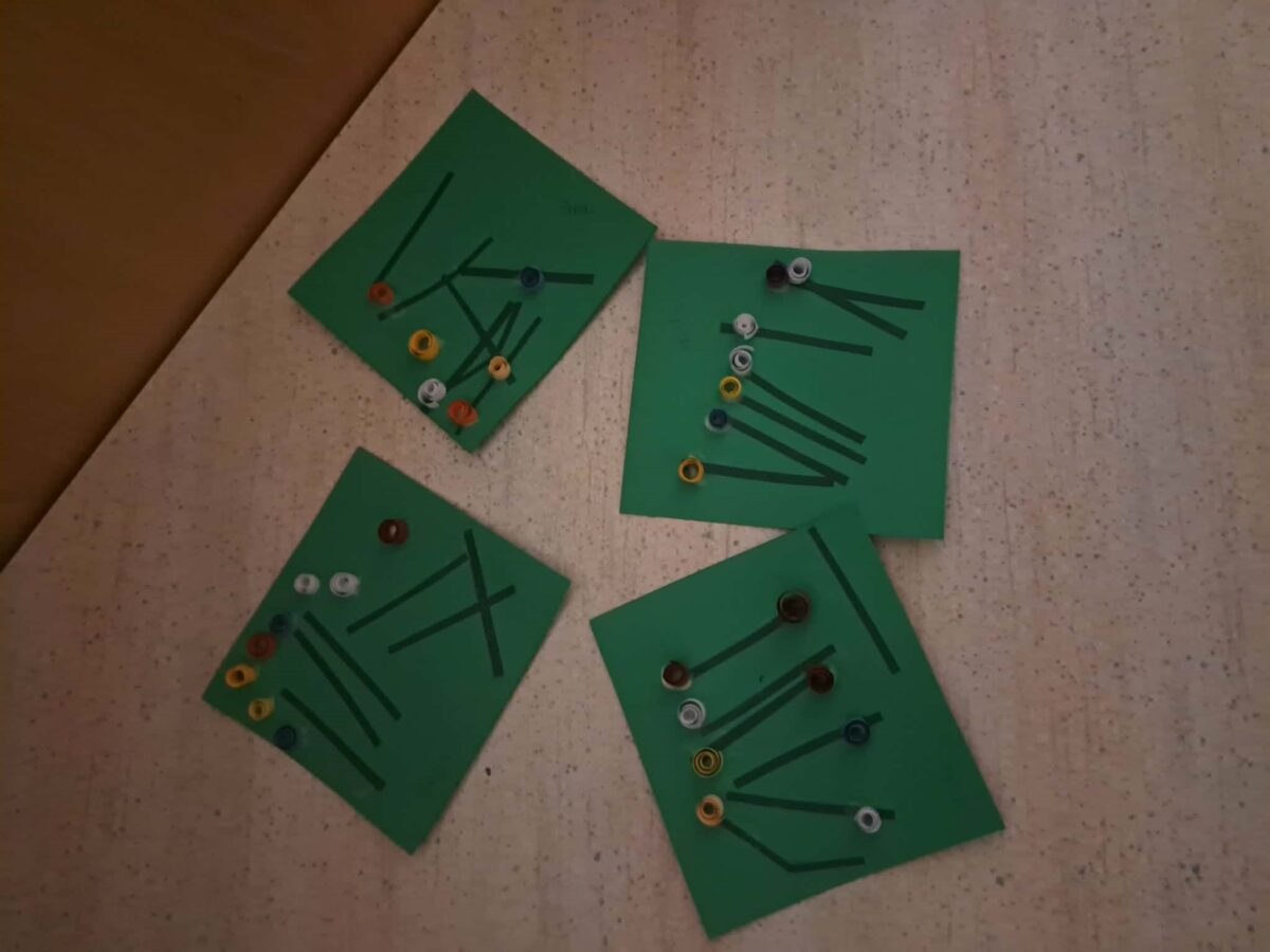 Šopek rož za Dan žena (skupina Levček)