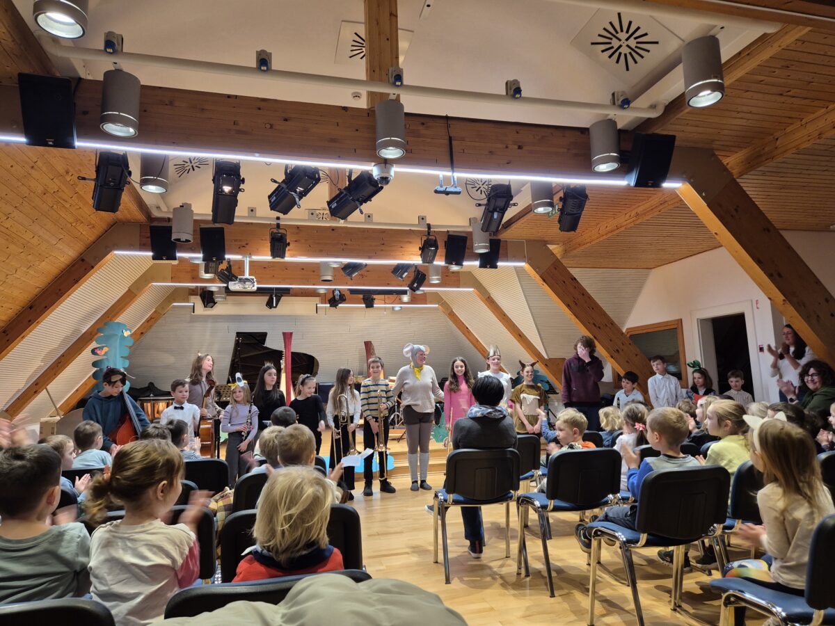 Ogled predstave v glazbeni šoli