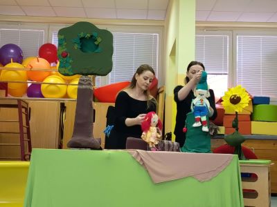 Predstava Jagoda – Jagoda in prijatelj