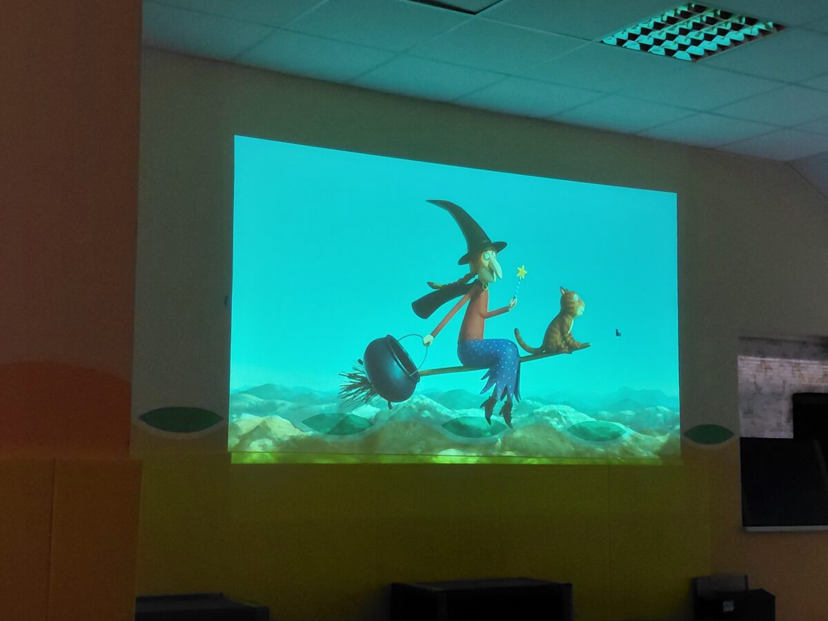 Kino predstava – utrinek iz risanke1