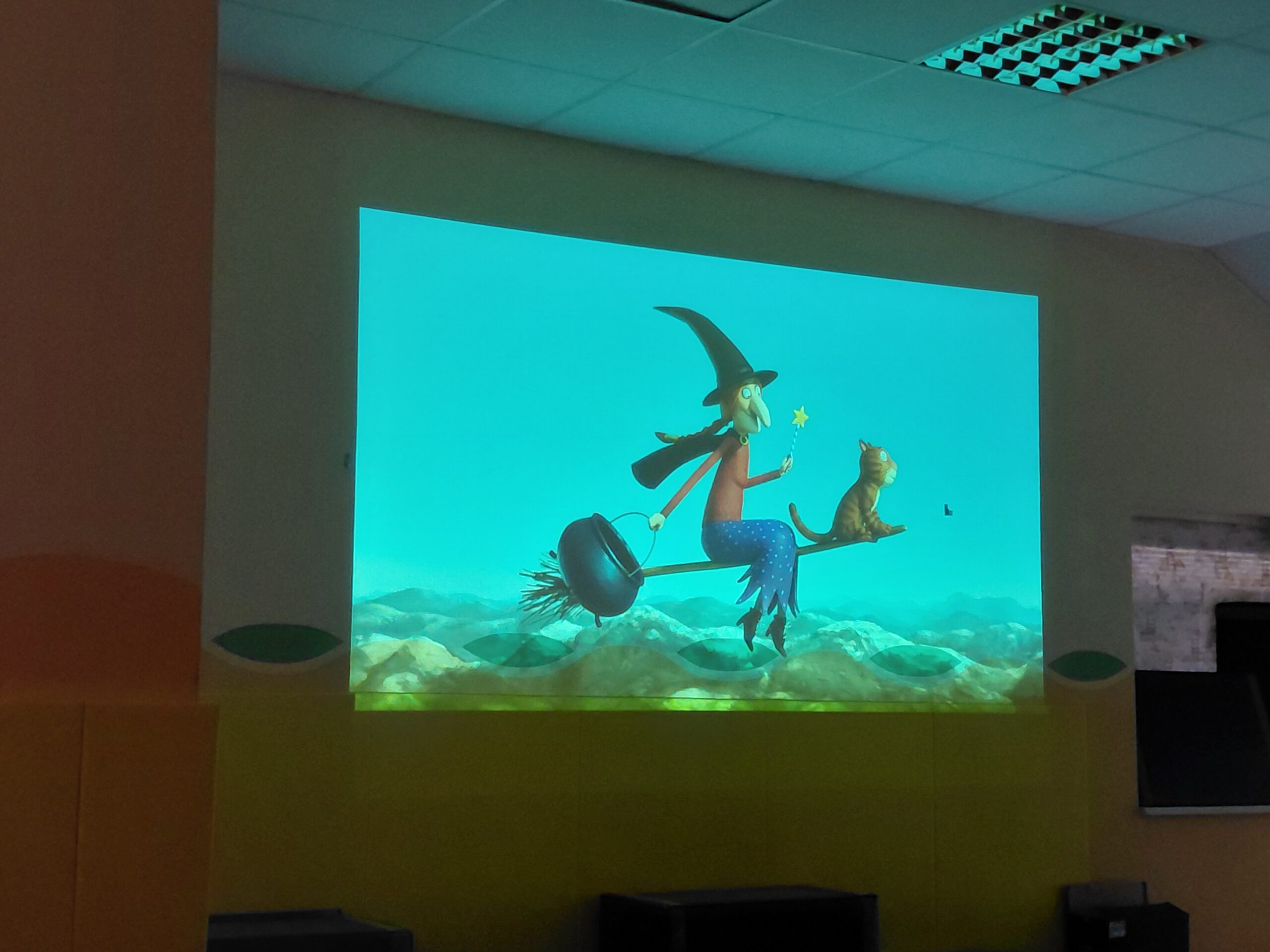 Kino predstava - utrinek iz risanke1 Kino-predstava-utrinek-iz-risanke