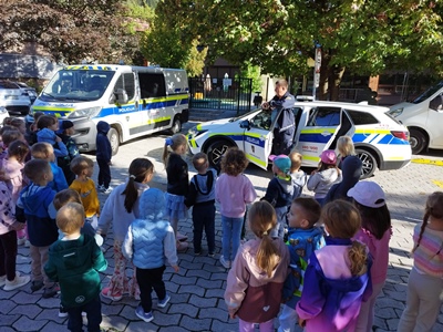 Ogled policijskih vozil.