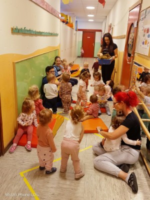 Petje s spremljavo kitare pri najmlajših